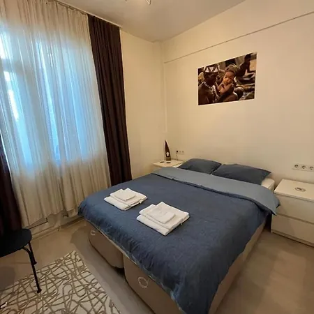 Centrally Located, 2+1 House In Taksim, Cihangir شقة *