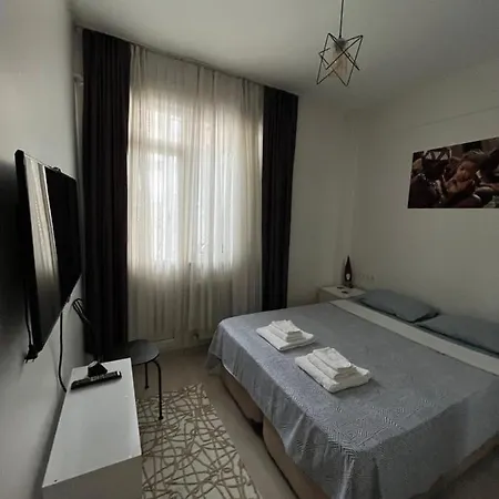 شقة Centrally Located, 2+1 House In Taksim, Cihangir *