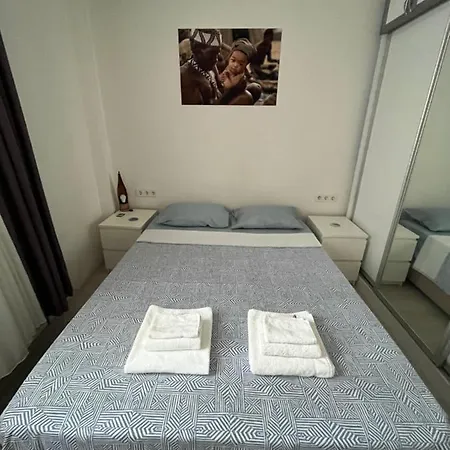 Centrally Located, 2+1 House In Taksim, Cihangir Apartment Istanbul