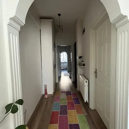 Centrally Located, 2+1 House In Taksim, Cihangir * Κωνσταντινούπολη