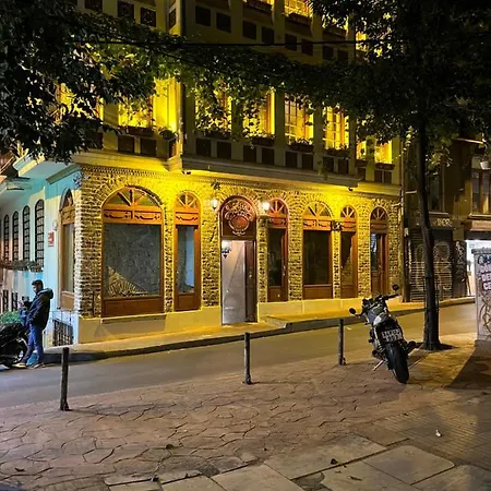 Appartement Centrally Located, 2+1 House In Taksim, Cihangir