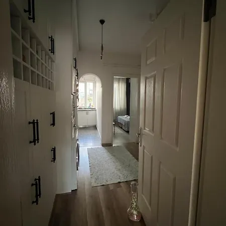 Centrally Located, 2+1 House In Taksim, Cihangir * Istanboel