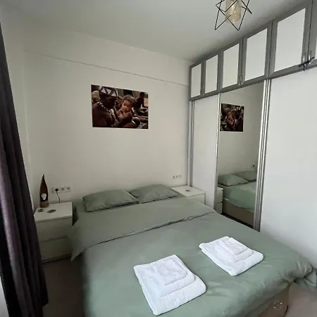 Centrally Located, 2+1 House In Taksim, Cihangir Appartement *